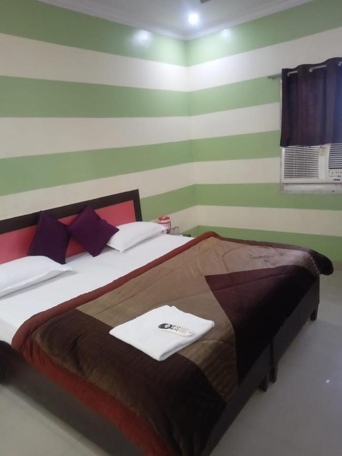 Hotel Siddharth By Wb Economy Jaunpur Esterno foto
