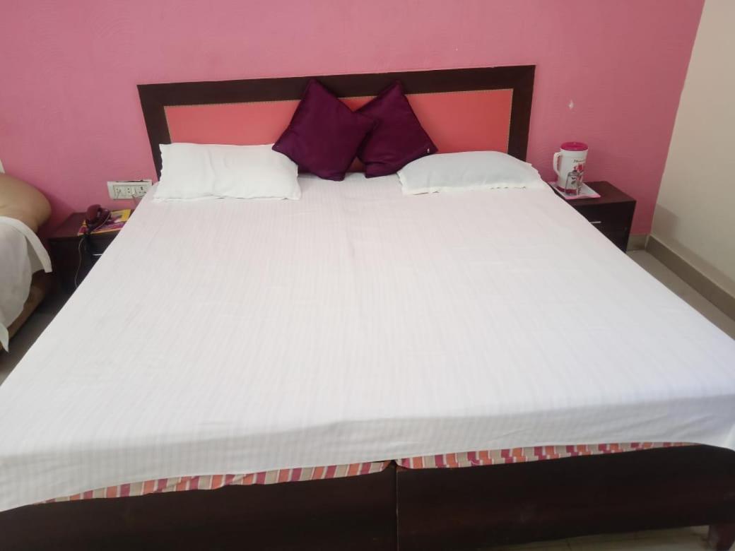 Hotel Siddharth By Wb Economy Jaunpur Esterno foto