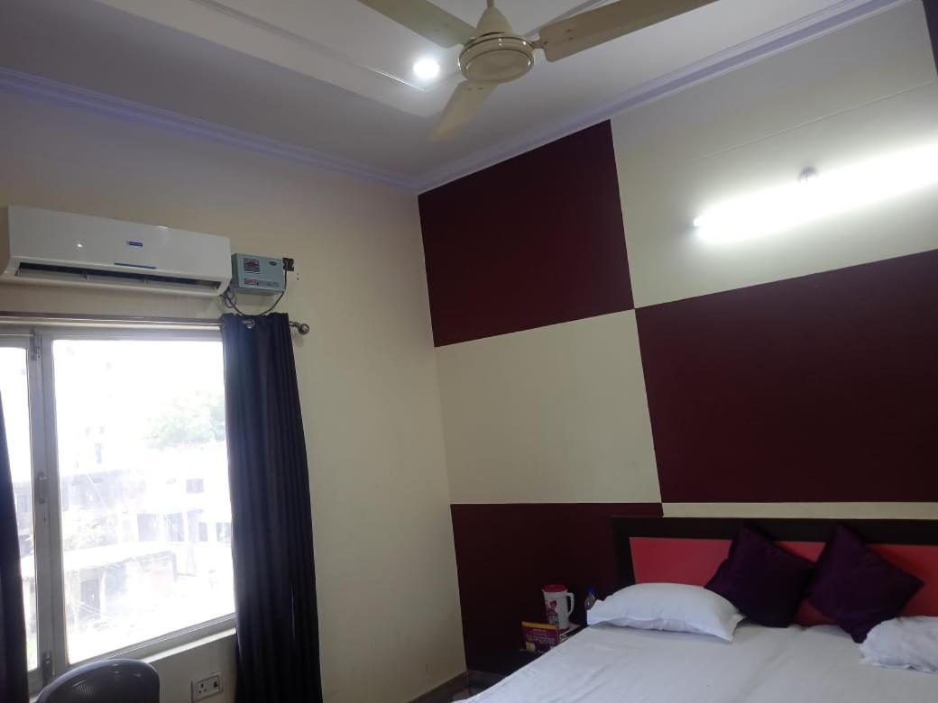 Hotel Siddharth By Wb Economy Jaunpur Esterno foto