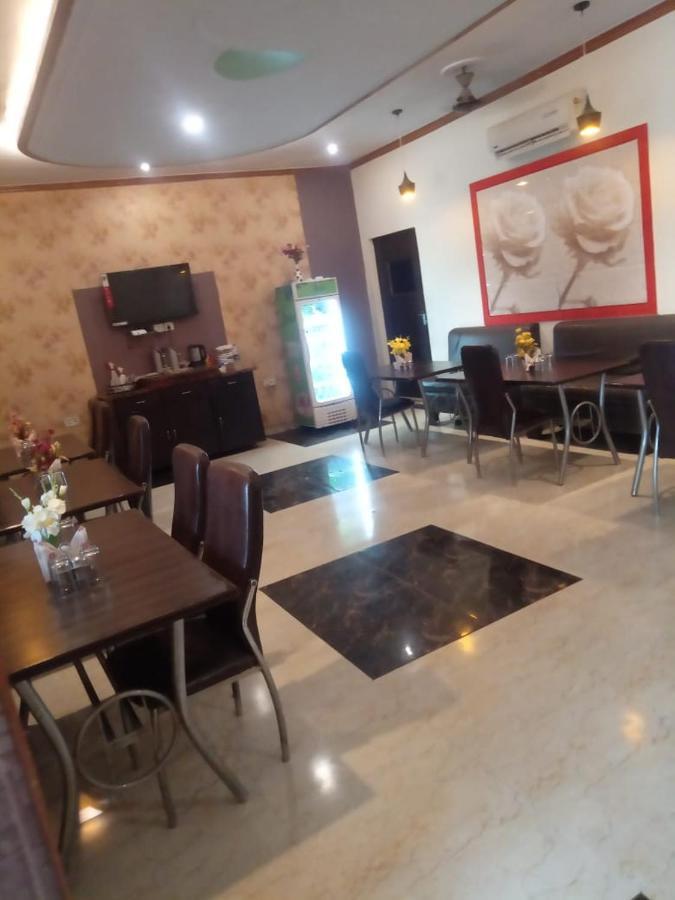 Hotel Siddharth By Wb Economy Jaunpur Esterno foto